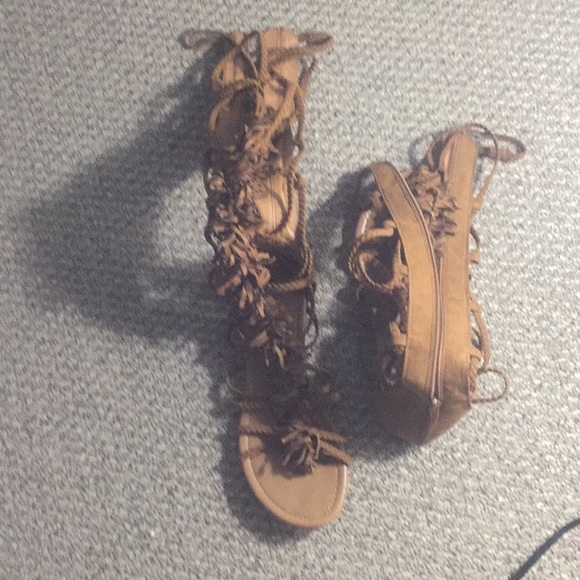Fringed Sandals - Picture 2 of 2
